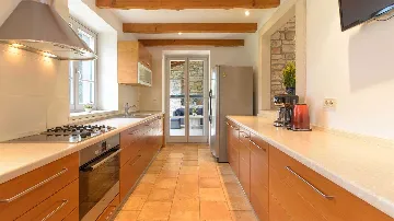 Stone Villa with Pool in Marčana for up to 8