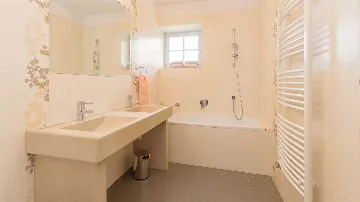 Stone Villa with Pool in Marčana for up to 8