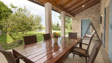 Stone Villa with Pool in Marčana for up to 8