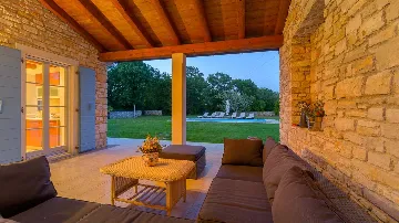 Stone Villa with Pool in Marčana for up to 8