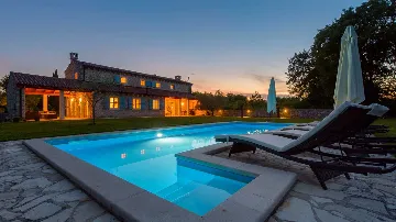 Stone Villa with Pool in Marčana for up to 8