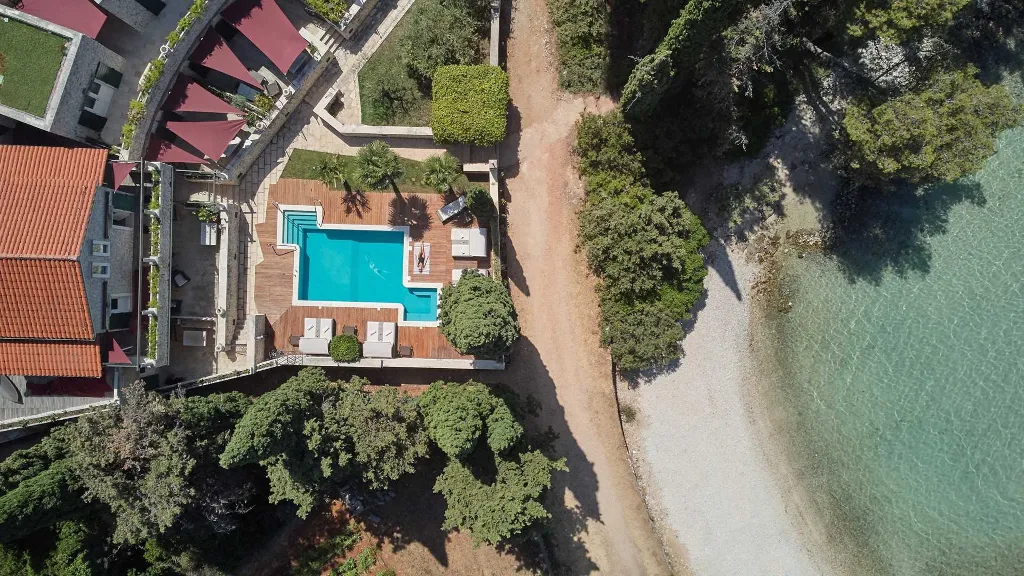 Beachfront Villa with Pool in Supetar (Sleeps 12)