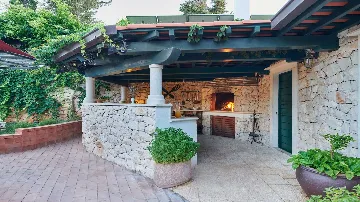 Beachfront Villa with Pool in Supetar (Sleeps 12)