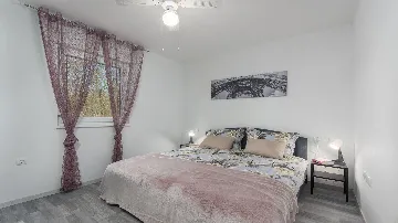 Family 3-Bedroom Villa with Private Pool in Buroli