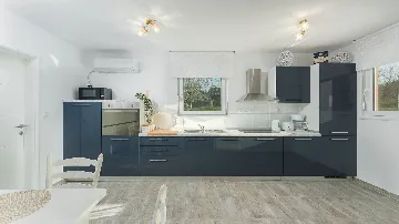 Family 3-Bedroom Villa with Private Pool in Buroli