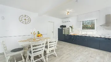 Family 3-Bedroom Villa with Private Pool in Buroli