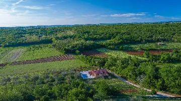 Family 3-Bedroom Villa with Private Pool in Buroli