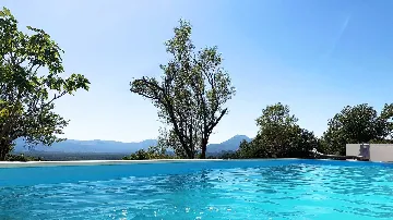 Katuni 4-Bedroom Villa with Swimming Pool