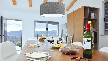 Katuni 4-Bedroom Villa with Swimming Pool