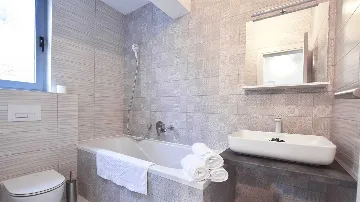 Katuni 4-Bedroom Villa with Swimming Pool