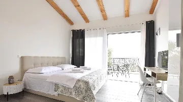 Katuni 4-Bedroom Villa with Swimming Pool