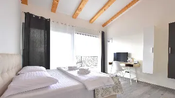 Katuni 4-Bedroom Villa with Swimming Pool