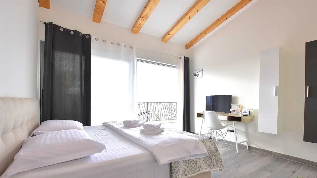 Katuni 4-Bedroom Villa with Swimming Pool