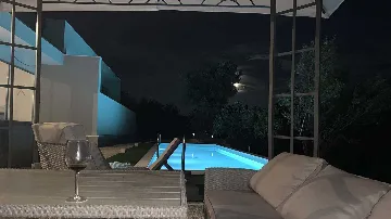 Katuni 4-Bedroom Villa with Swimming Pool