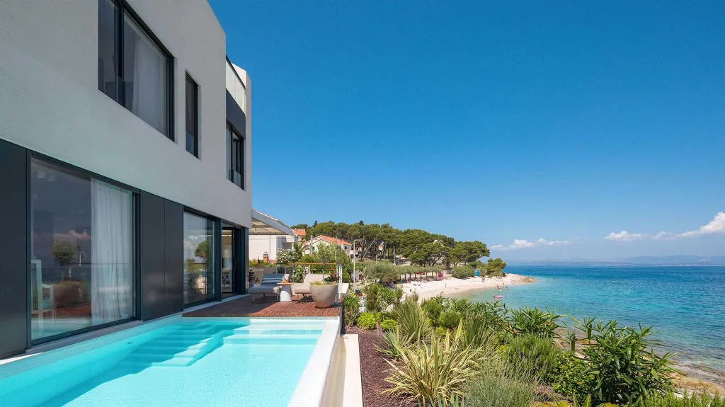 Modern Poolside Villa in Sutivan for Up to 8