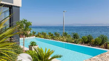 Modern Poolside Villa in Sutivan for Up to 8