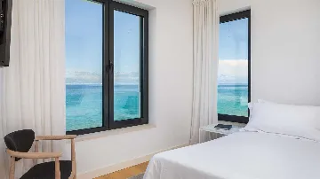 Modern Poolside Villa in Sutivan for Up to 8