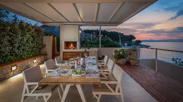 Modern Poolside Villa in Sutivan for Up to 8