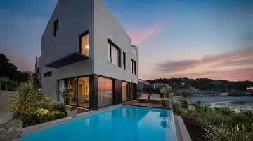 Modern Poolside Villa in Sutivan for Up to 8