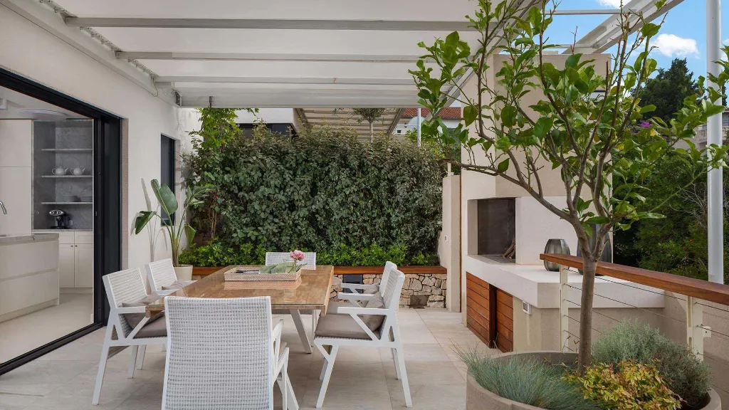 Villa in Sutivan for up to 8 guests