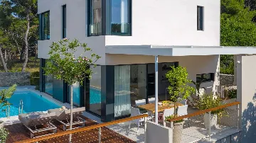 Sutivan Family Villa with Pool and Mediterranean Garden