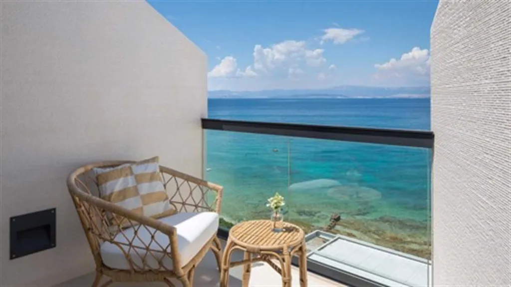 Sutivan Villa Complex with Private Pools