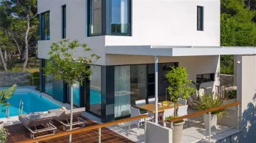 Sutivan Villa Complex with Private Pools