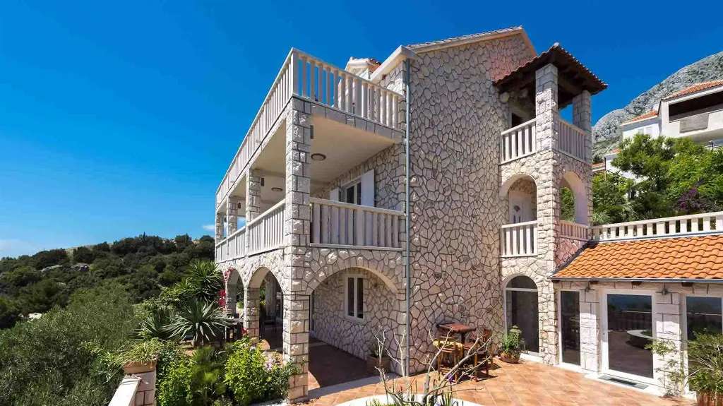 Stone Villa with Pool, Garden & Adriatic Views in Mlini