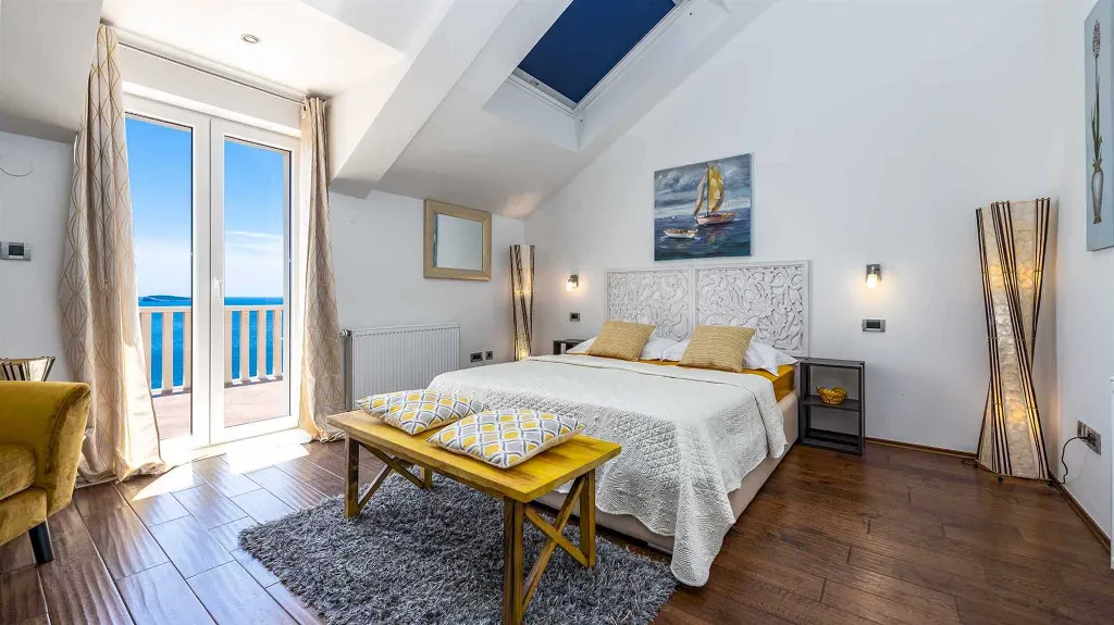 Stone Villa with Pool, Garden & Adriatic Views in Mlini