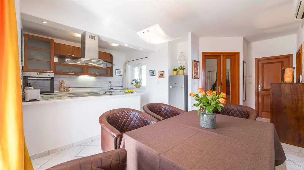 Stone Villa with Pool, Garden & Adriatic Views in Mlini