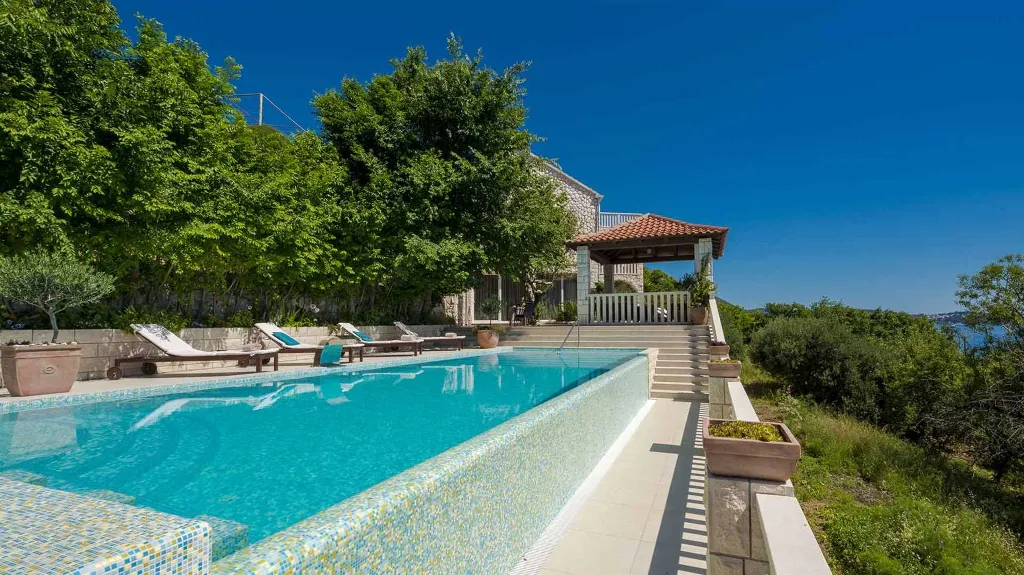 Stone Villa with Pool, Garden & Adriatic Views in Mlini