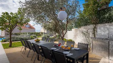 Podstrana Villa with Pool and 9 Bedrooms