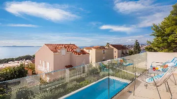 Podstrana Villa with Pool and 9 Bedrooms