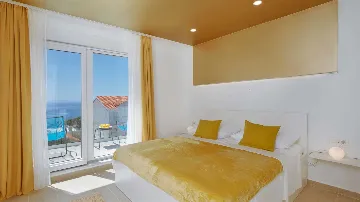 Podstrana Villa with Pool and 9 Bedrooms