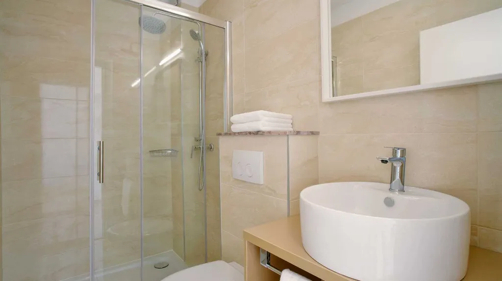 Podstrana Villa with Pool and 9 Bedrooms