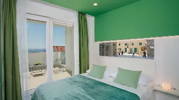 Podstrana Villa with Pool and 9 Bedrooms