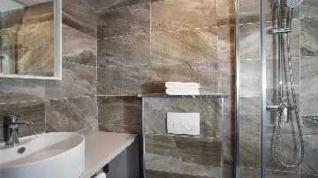 Podstrana Villa with Pool and 9 Bedrooms