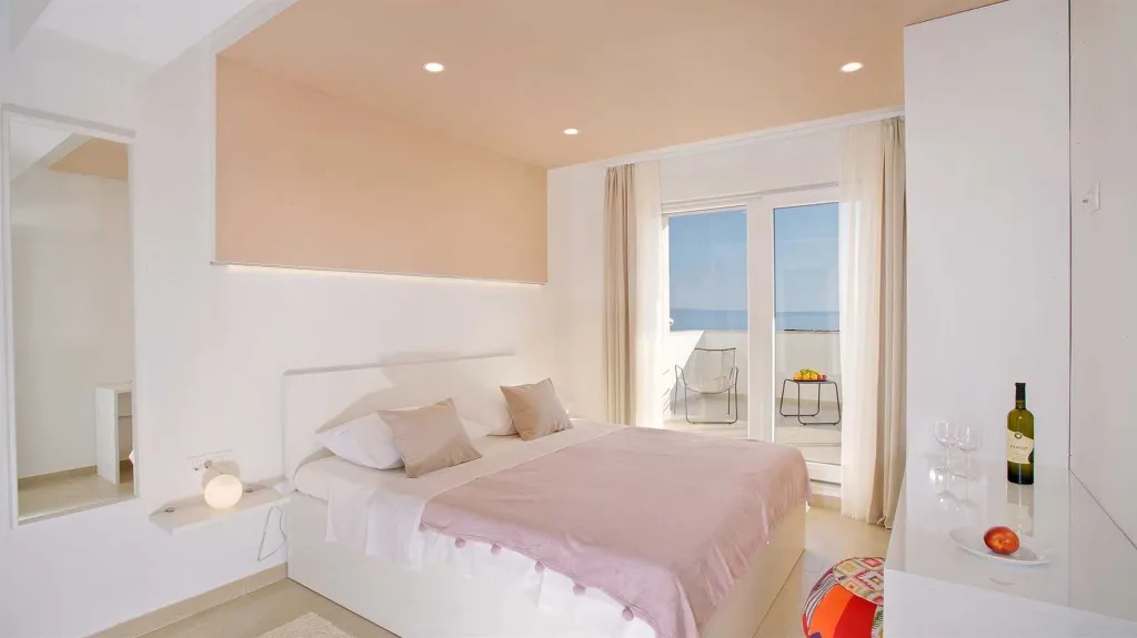 Podstrana Villa with Pool and 9 Bedrooms