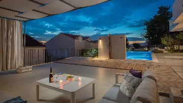 Podstrana Villa with Pool and 9 Bedrooms