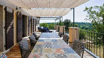 Villa with Pool in Buje for Up to 16 Guests