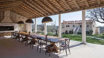 Villa with Pool in Buje for Up to 16 Guests