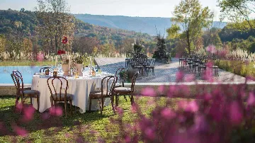 Villa with Pool in Buje for Up to 16 Guests