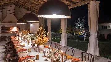 Villa with Pool in Buje for Up to 16 Guests