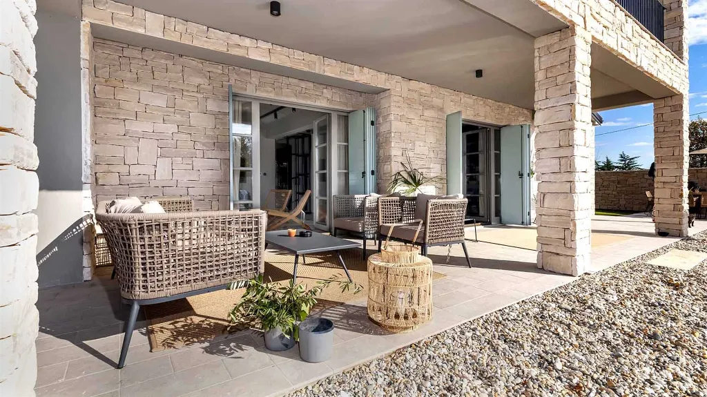 Contemporary 3-Bedroom Villa in Kanfanar