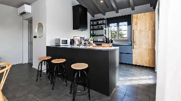 Contemporary 3-Bedroom Villa in Kanfanar