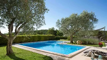 3-Bedroom Villa in Šorići with Outdoor Pool