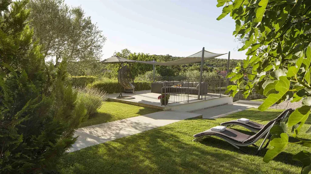 3-Bedroom Villa in Šorići with Outdoor Pool