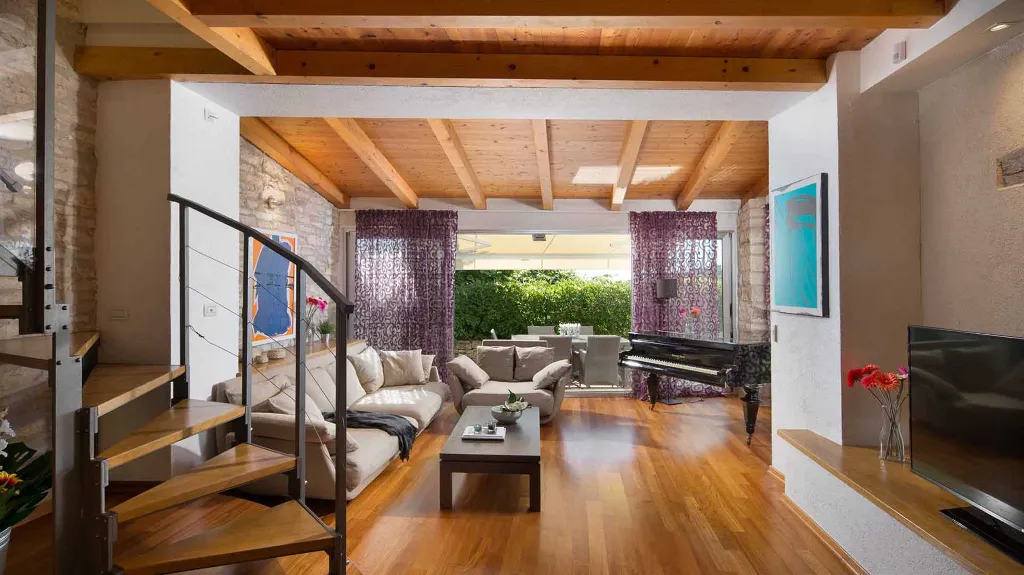 3-Bedroom Villa in Šorići with Outdoor Pool