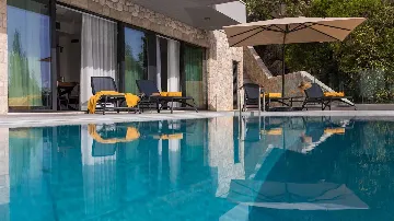 Poolside Villa for 10 Guests in Orašac