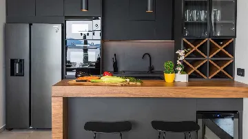 Poolside Villa for 10 Guests in Orašac